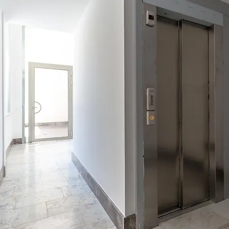 Apartment B, Palazzo Quaroni